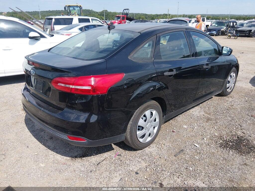 1FADP3E23HL313682 2017 FORD FOCUS photo no. 4