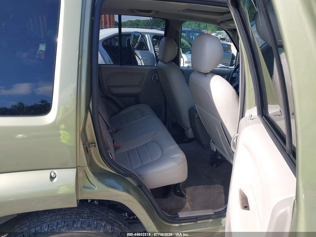 1J4GL38K74W221475 2004 JEEP LIBERTY photo no. 8