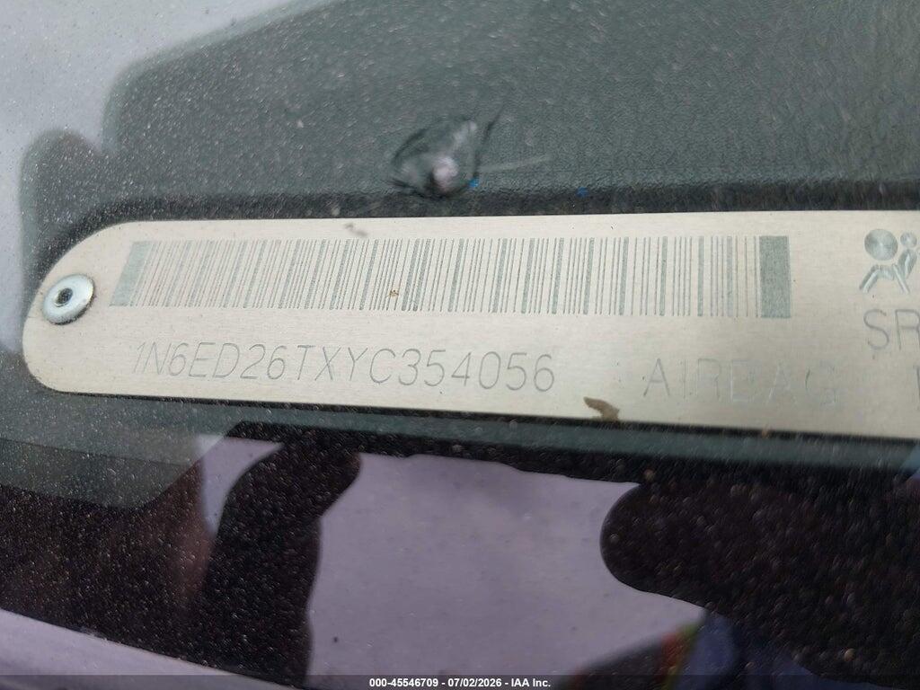 1N6ED26TXYC354056 2000 NISSAN FRONTIER photo no. 9