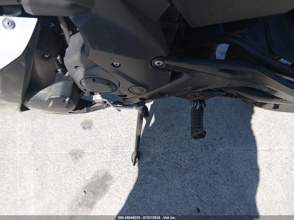 JKAEXEE11FDA20160 2015 KAWASAKI EX650 photo no. 9