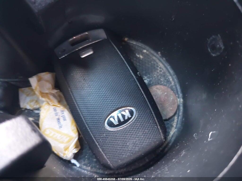 KNDMC5C18H6260004 2017 KIA SEDONA photo no. 11