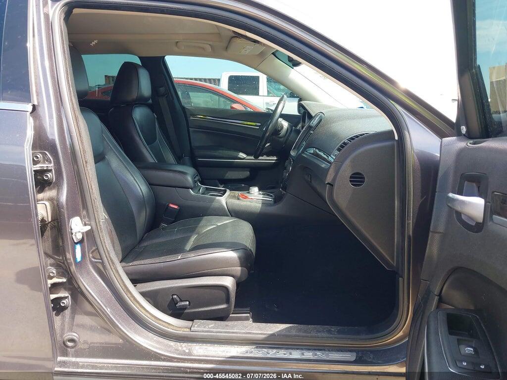 2C3CCAKG5KH578053 2019 CHRYSLER 300 photo no. 5