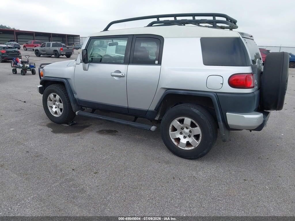 JTEBU11F28K015570 2008 TOYOTA FJ CRUISER photo no. 3
