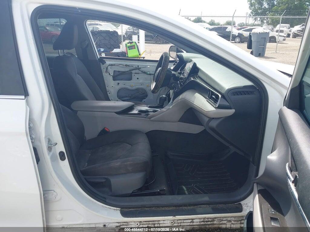4T1C11AK2MU564453 2021 TOYOTA CAMRY photo no. 5