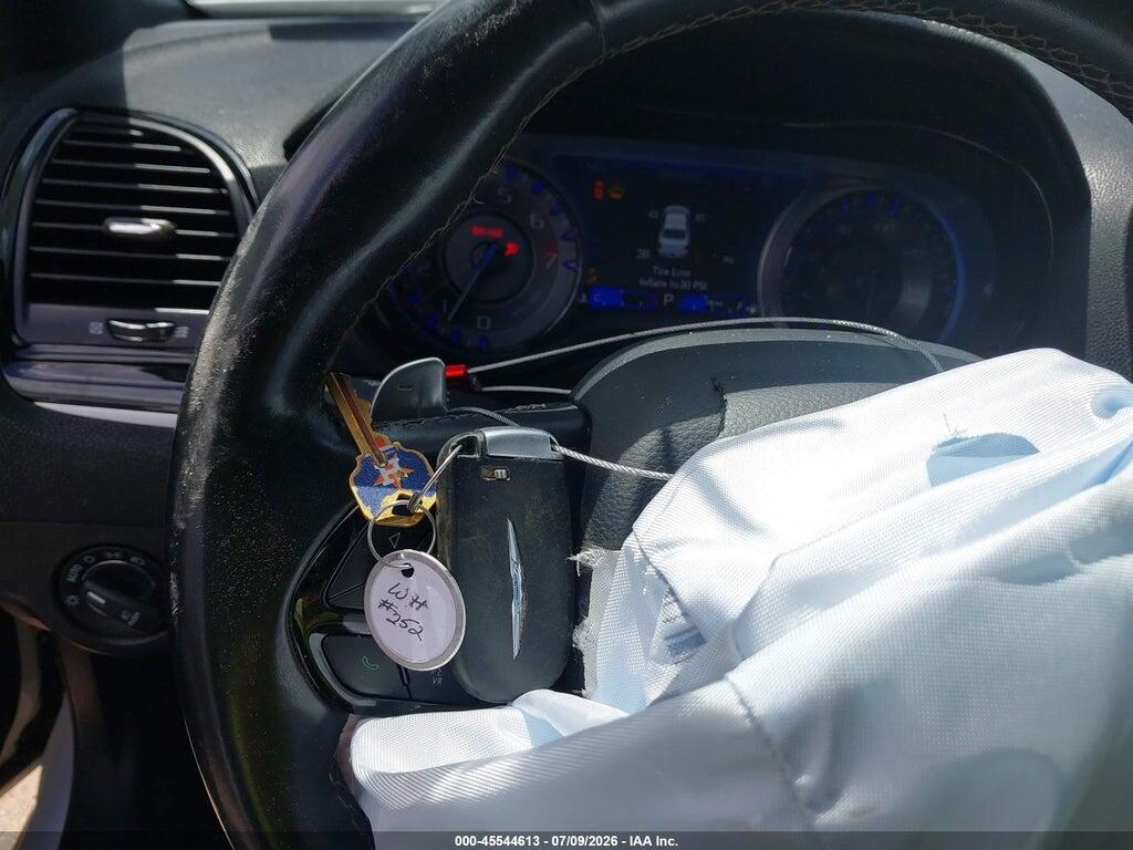 2C3CCAGG9LH180869 2020 CHRYSLER 300 photo no. 11