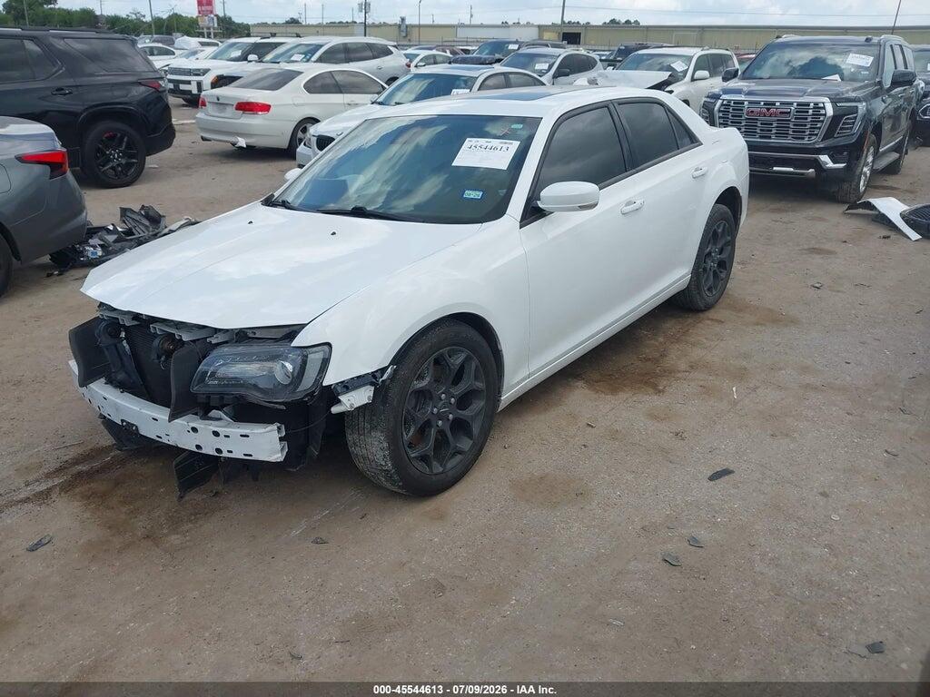 2C3CCAGG9LH180869 2020 CHRYSLER 300 photo no. 2