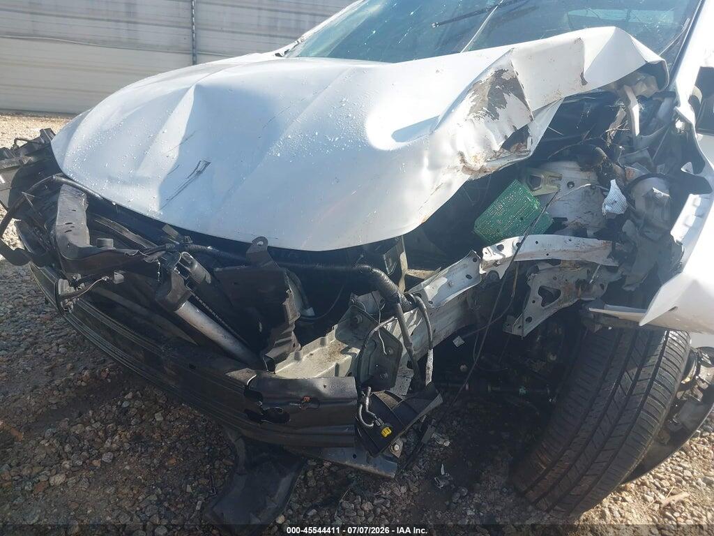 3N1AB7AP5HY356743 2017 NISSAN SENTRA photo no. 6