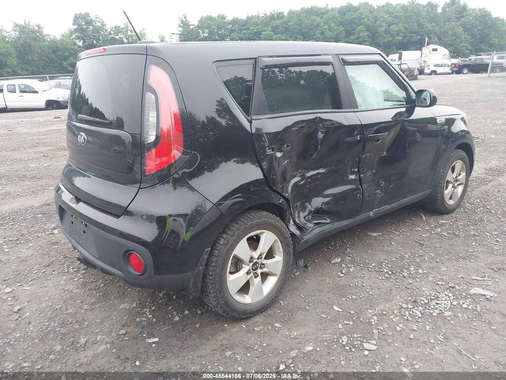 KNDJN2A23J7596912 2018 KIA SOUL photo no. 4
