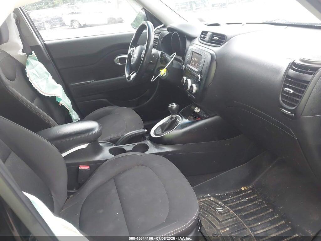 KNDJN2A23J7596912 2018 KIA SOUL photo no. 5