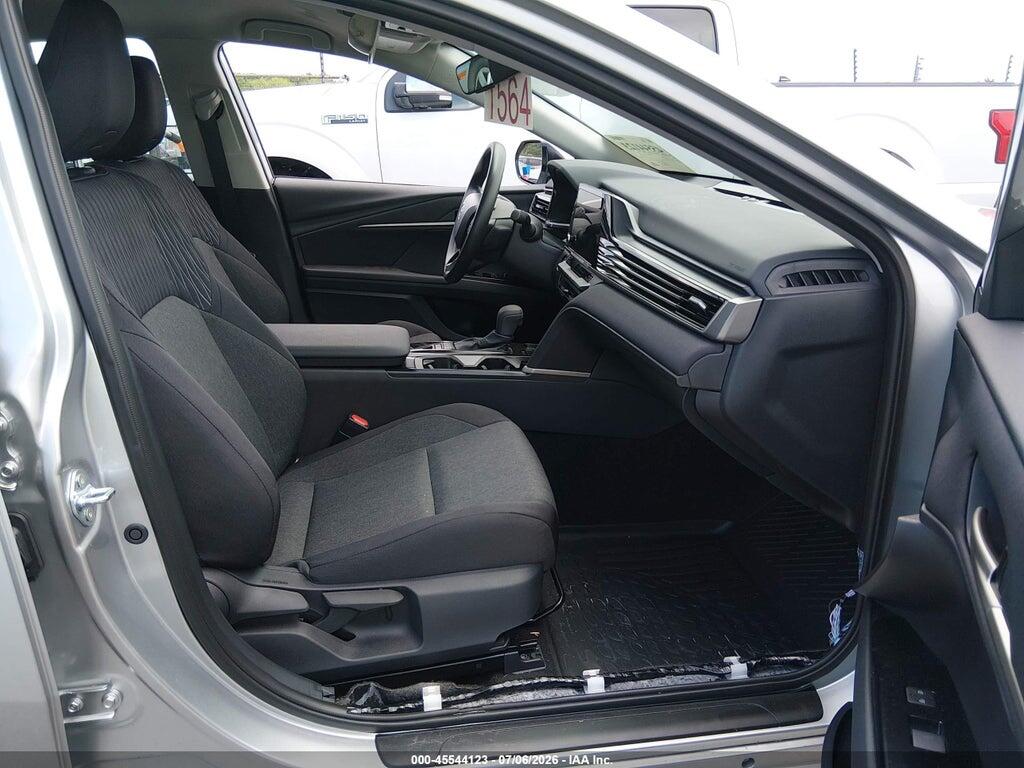 4T1DAACK1TU720692 2026 TOYOTA CAMRY photo no. 5