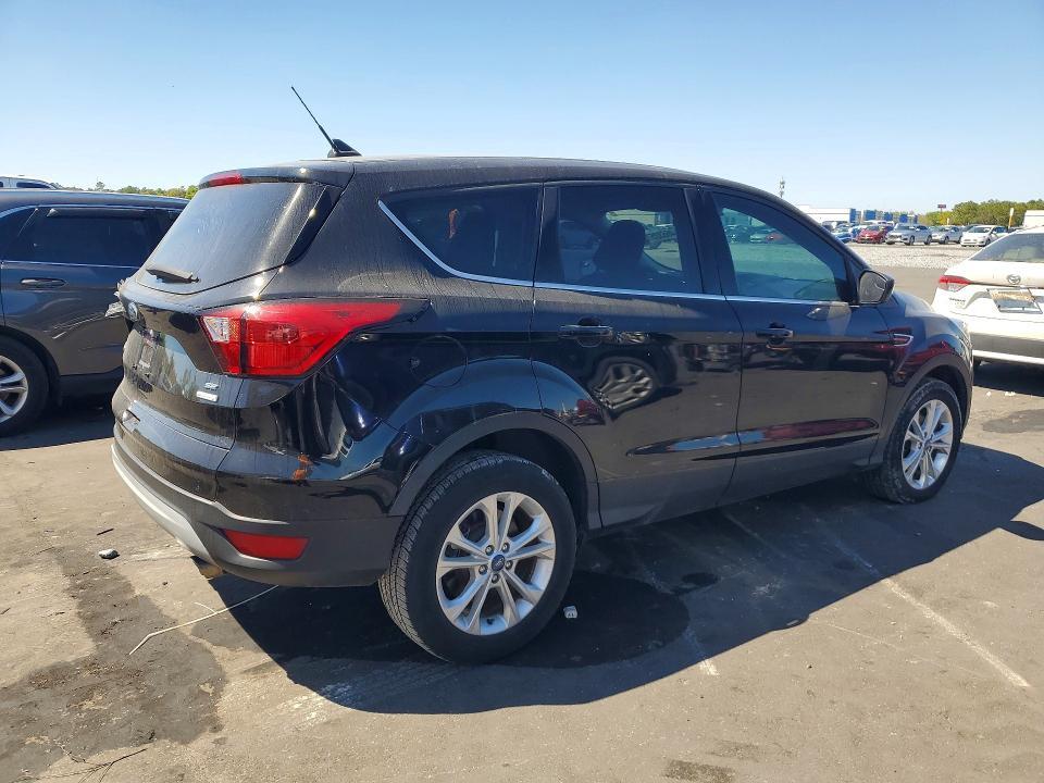 2019 FORD ESCAPE SE — Фото 3 из 13
