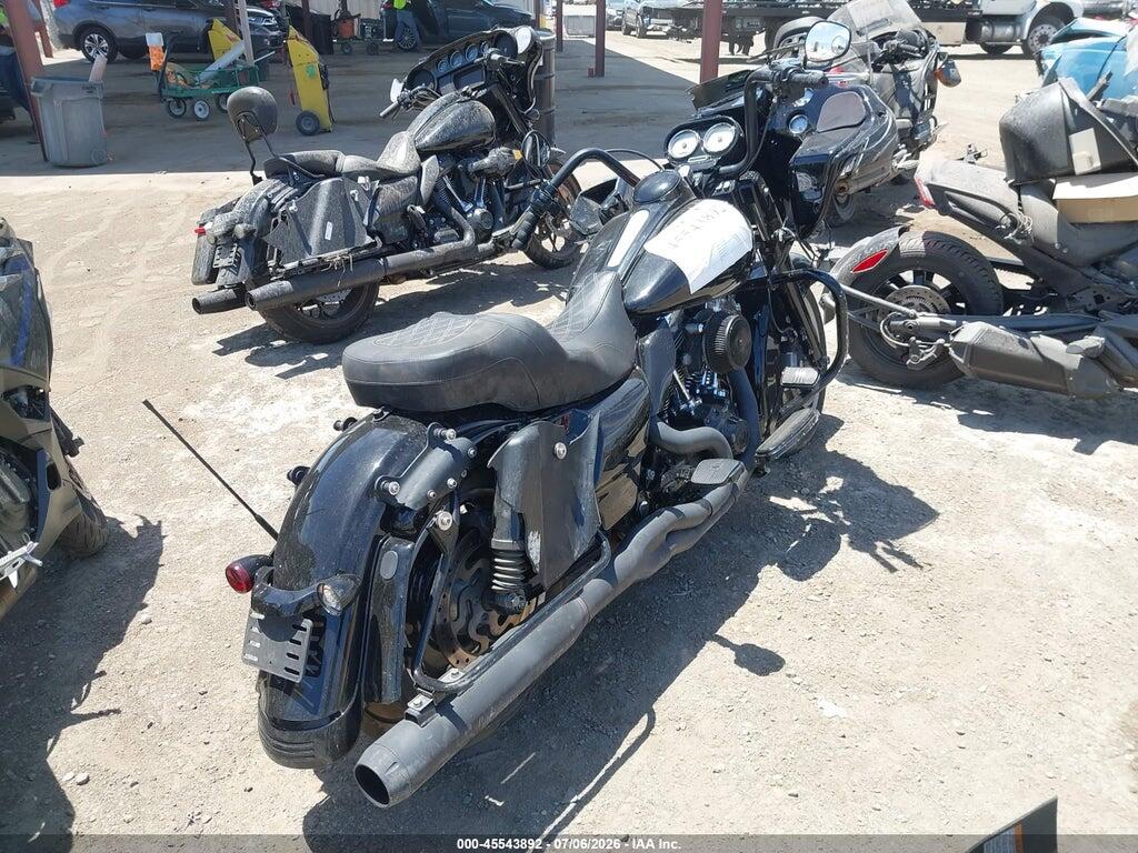 1HD1KH417AB620137 2010 HARLEY-DAVIDSON FLTRX photo no. 4