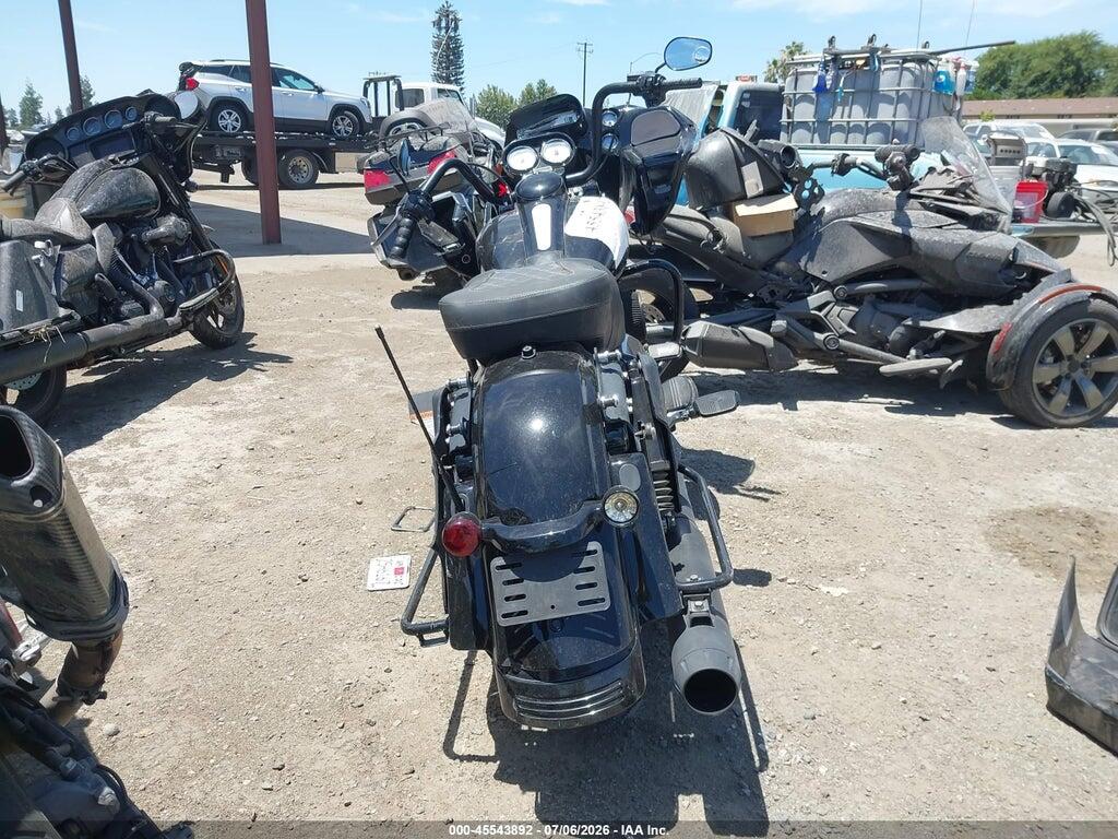 1HD1KH417AB620137 2010 HARLEY-DAVIDSON FLTRX photo no. 6