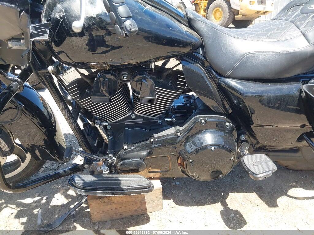 1HD1KH417AB620137 2010 HARLEY-DAVIDSON FLTRX photo no. 9
