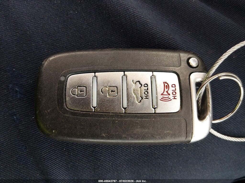 5NPEC4AC9BH125016 2011 HYUNDAI SONATA photo no. 11