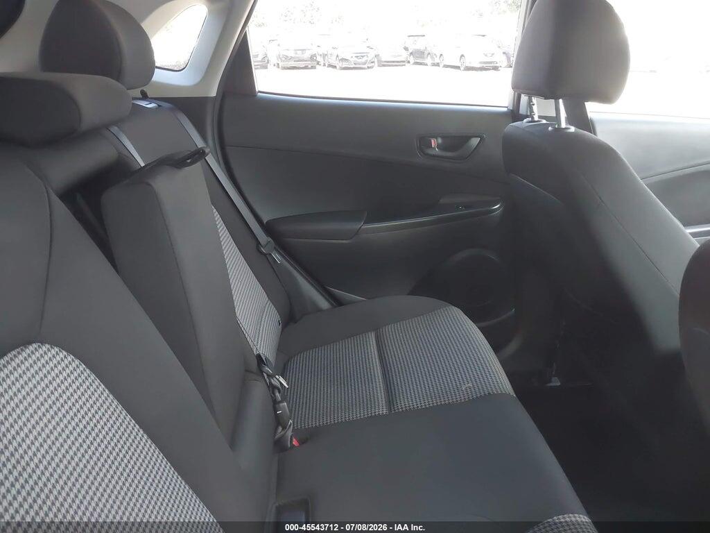 KM8K22AA2JU085757 2018 HYUNDAI KONA photo no. 8
