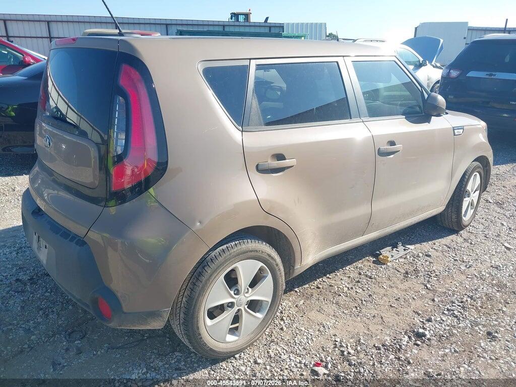 KNDJN2A25F7215939 2015 KIA SOUL photo no. 4