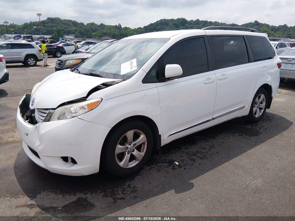5TDKK3DC2GS735000 2016 TOYOTA SIENNA photo no. 2