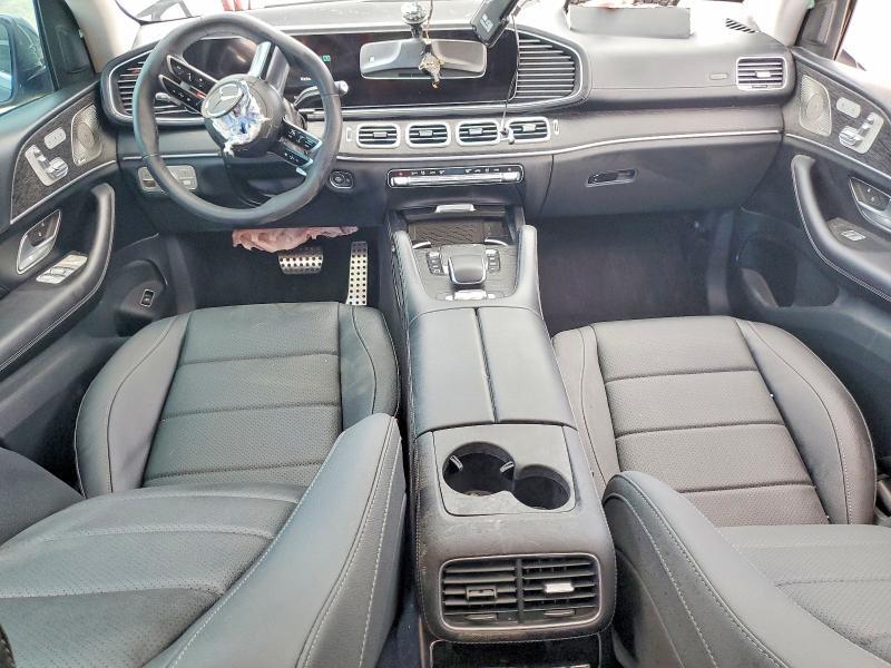 2026 MERCEDES-BENZ GLS 450 4MATIC — Фото 8 из 13