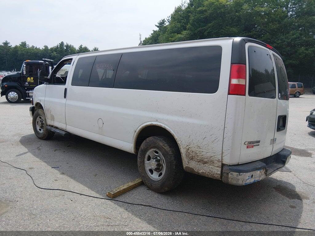 1GAZG1FF6F1276196 2015 CHEVROLET EXPRESS 3500 photo no. 3