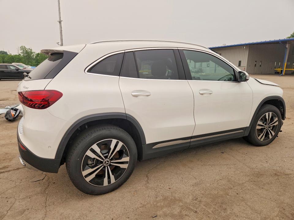 2026 MERCEDES-BENZ GLA 250 4MATIC — Фото 3 из 13