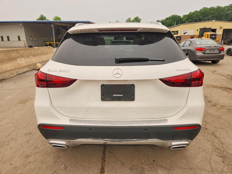 2026 MERCEDES-BENZ GLA 250 4MATIC — Фото 6 из 13