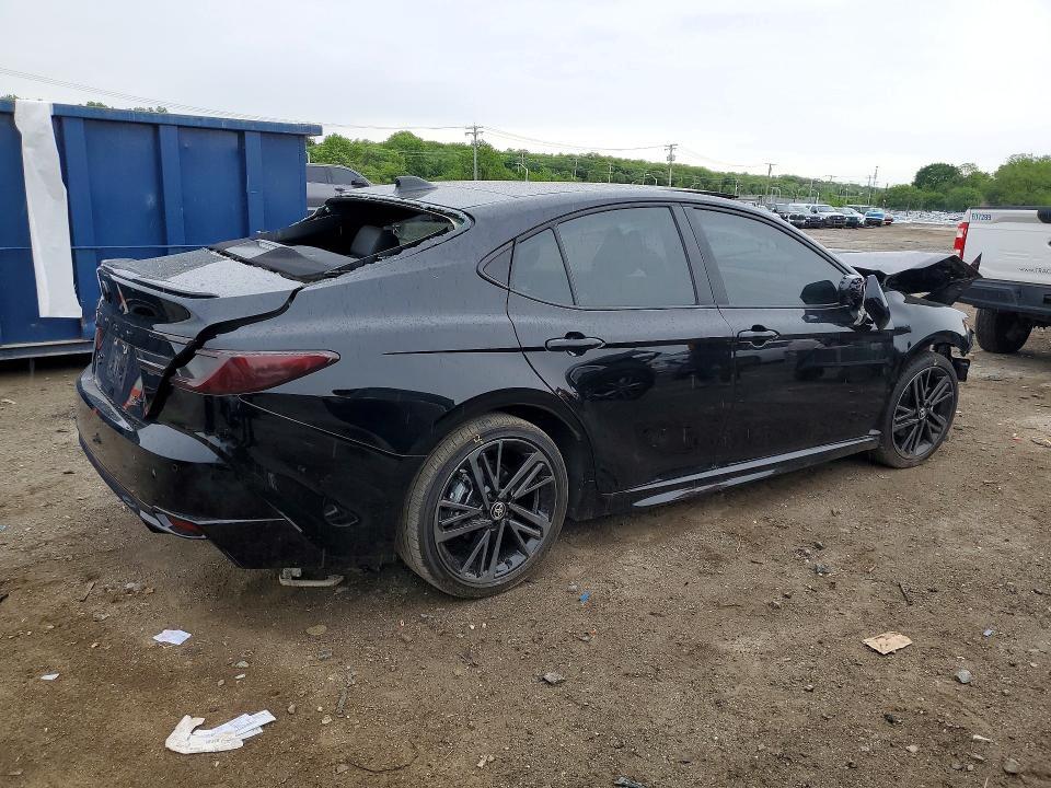 2026 TOYOTA CAMRY XSE — Фото 3 из 13