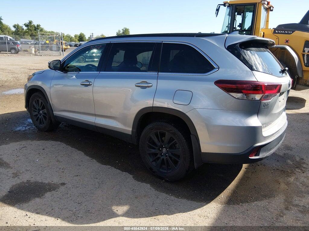 5TDJZRFHXKS947784 2019 TOYOTA HIGHLANDER photo no. 3