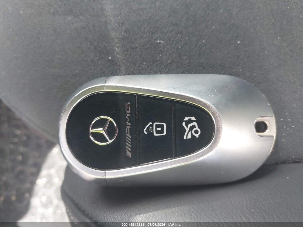 W1KAF8AB3SR246174 2025 MERCEDES-BENZ AMG C 63 photo no. 11