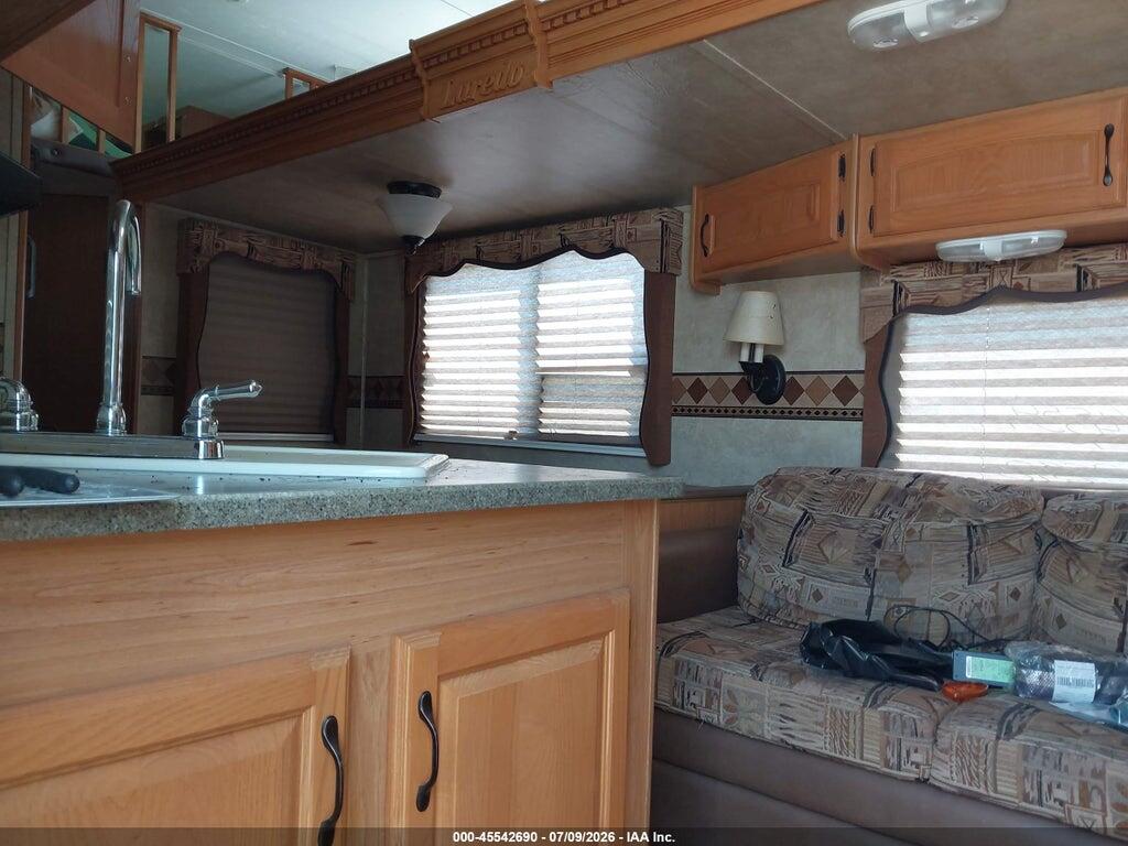4YDT30228AV602147 2010 KEYSTONE LAREDO photo no. 8