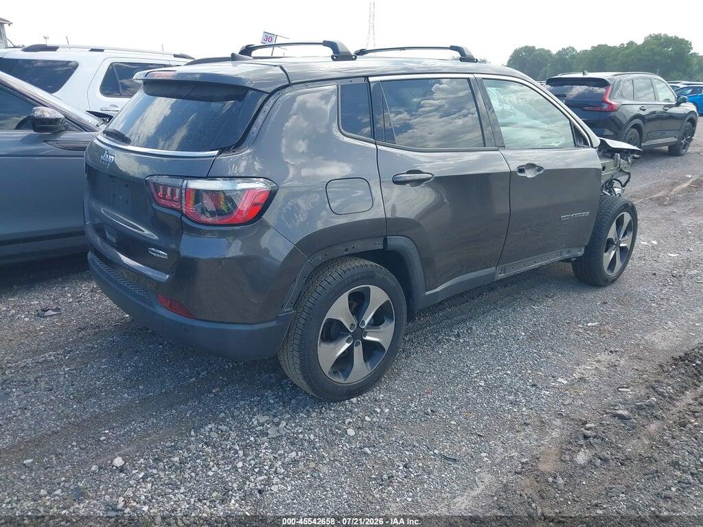 3C4NJCBBXJT102719 2018 JEEP COMPASS photo no. 4