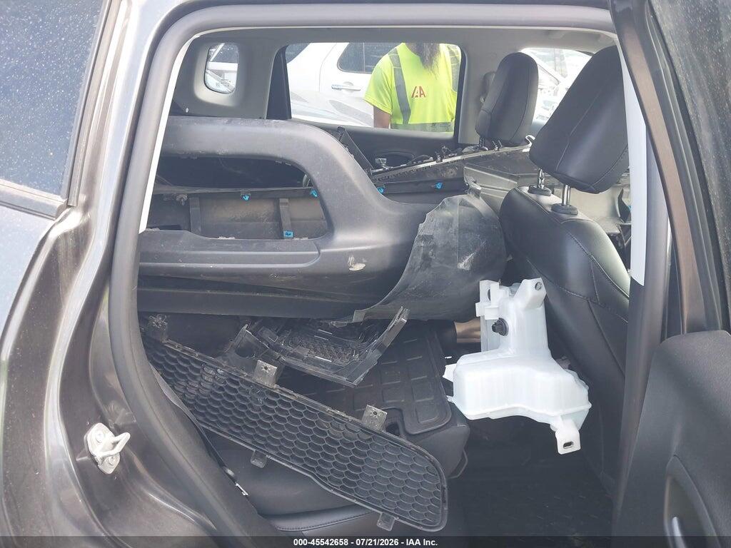 3C4NJCBBXJT102719 2018 JEEP COMPASS photo no. 8