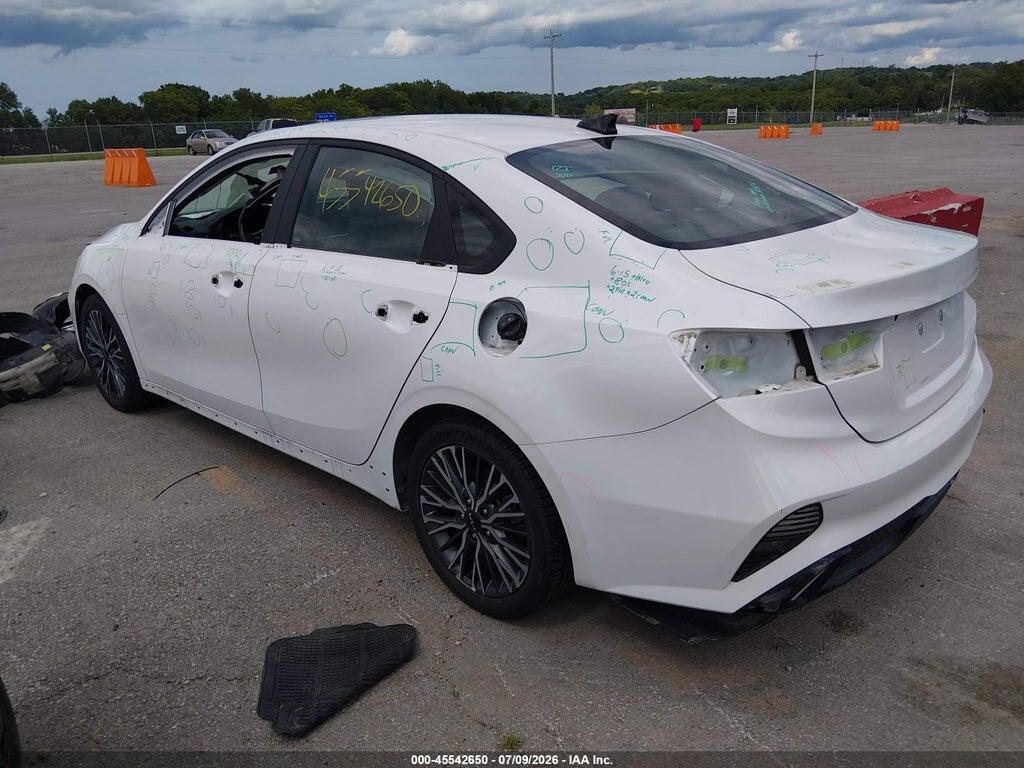 3KPF54AD4PE635048 2023 KIA FORTE photo no. 3