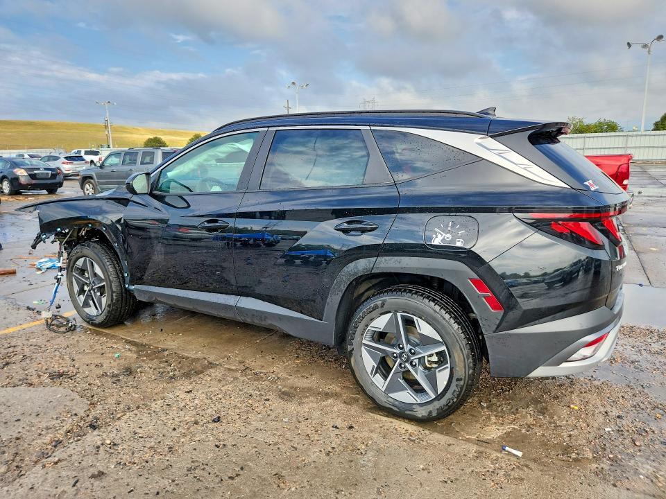 2025 HYUNDAI TUCSON SEL — Фото 2 из 13