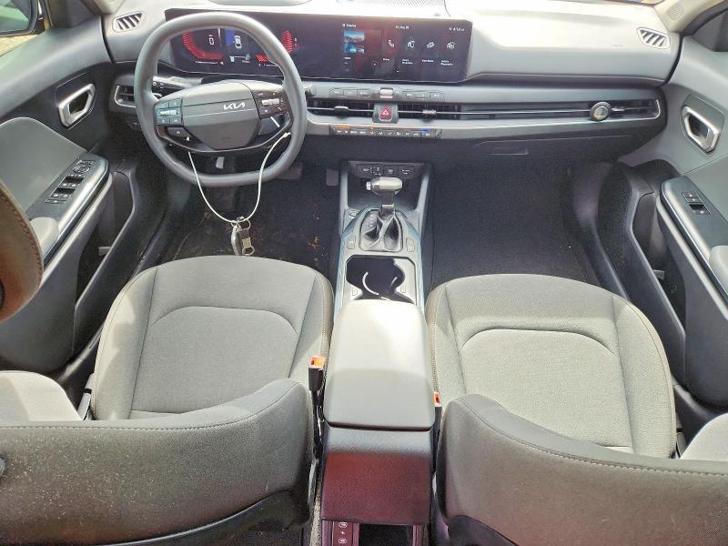 2025 KIA K4 LXS — Фото 8 из 12
