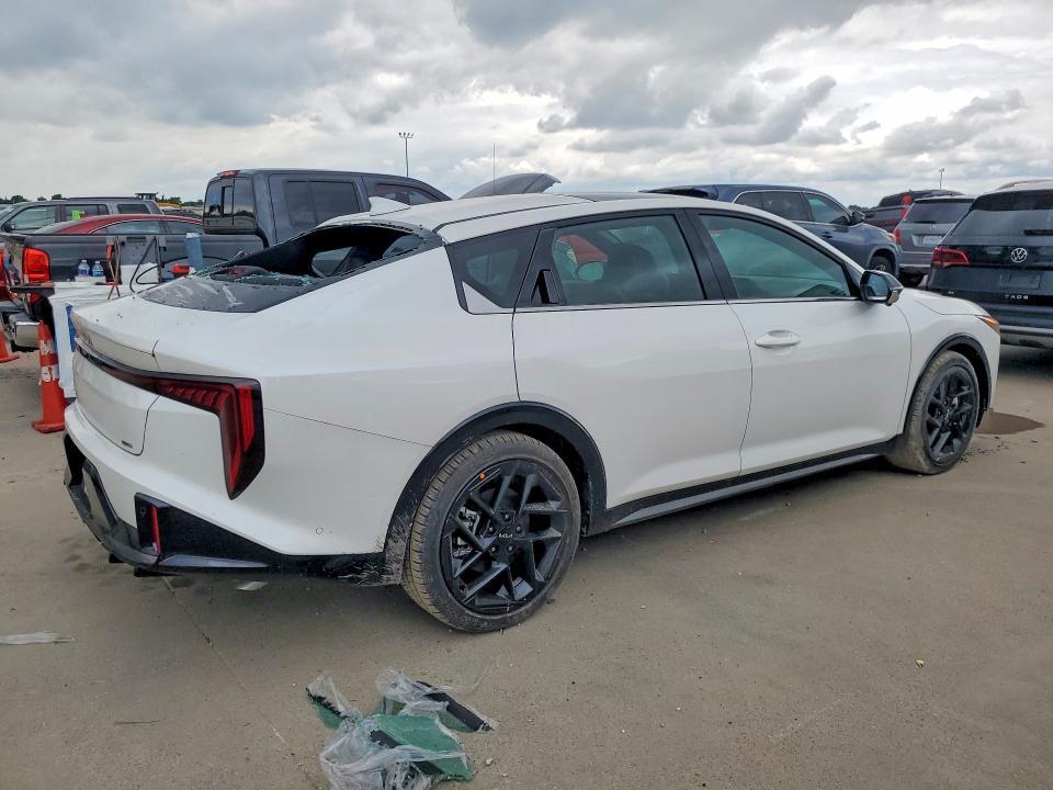 2025 KIA K4 GT-LINE TURBO — Фото 3 из 12
