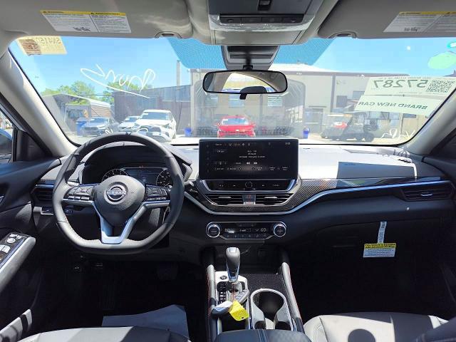 2025 NISSAN ALTIMA SR — Фото 7 из 15