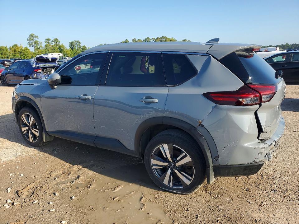 2025 NISSAN ROGUE SL — Фото 2 из 14
