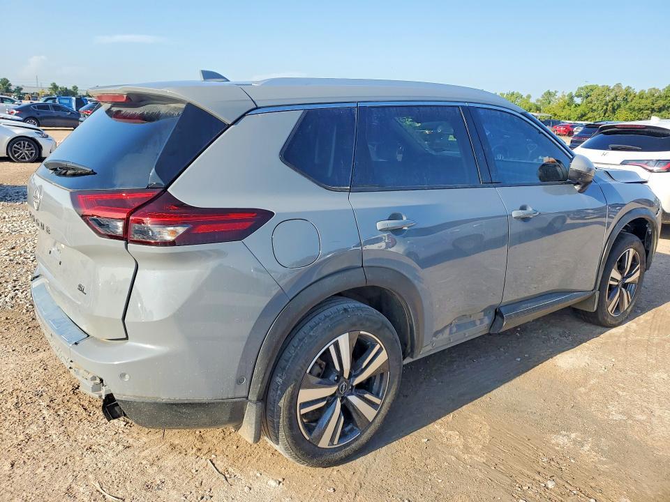 2025 NISSAN ROGUE SL — Фото 3 из 14