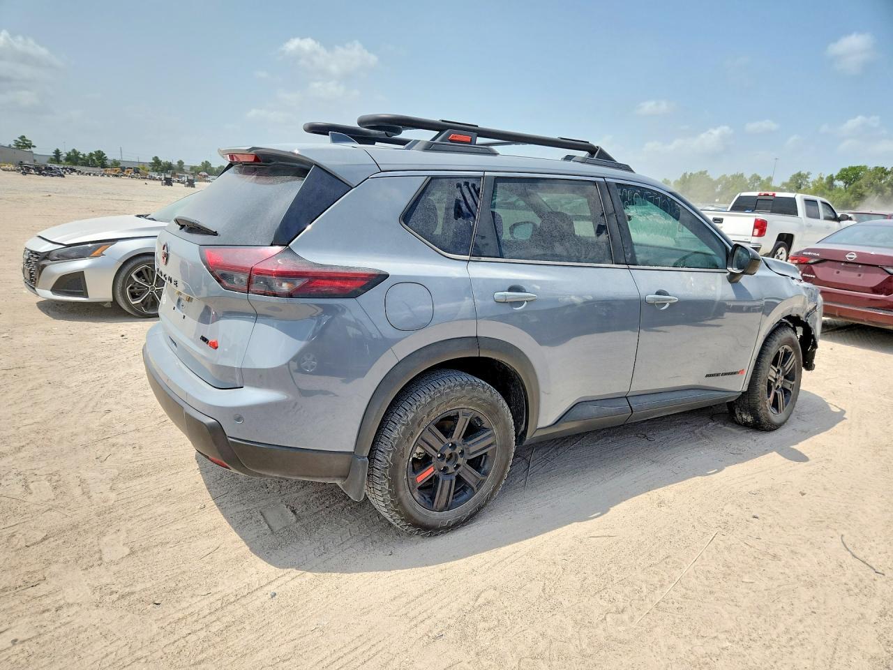 2025 NISSAN ROGUE ROCK CREEK — Фото 3 из 13