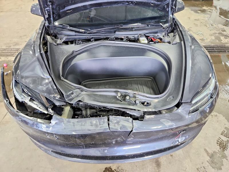 2025 TESLA MODEL 3 — Фото 11 из 13