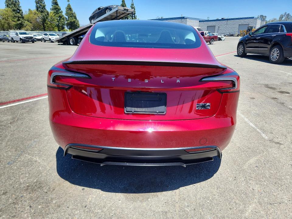 2025 TESLA MODEL 3 — Фото 6 из 12