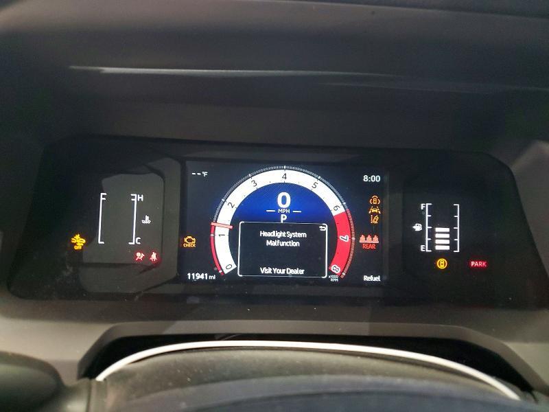 2025 TOYOTA TACOMA SR5 — Фото 9 из 12