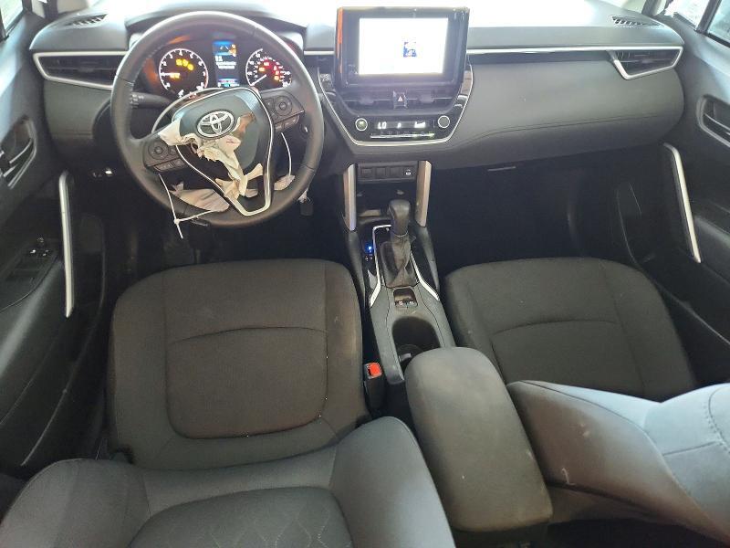 2025 TOYOTA COROLLA CROSS LE — Фото 8 из 13