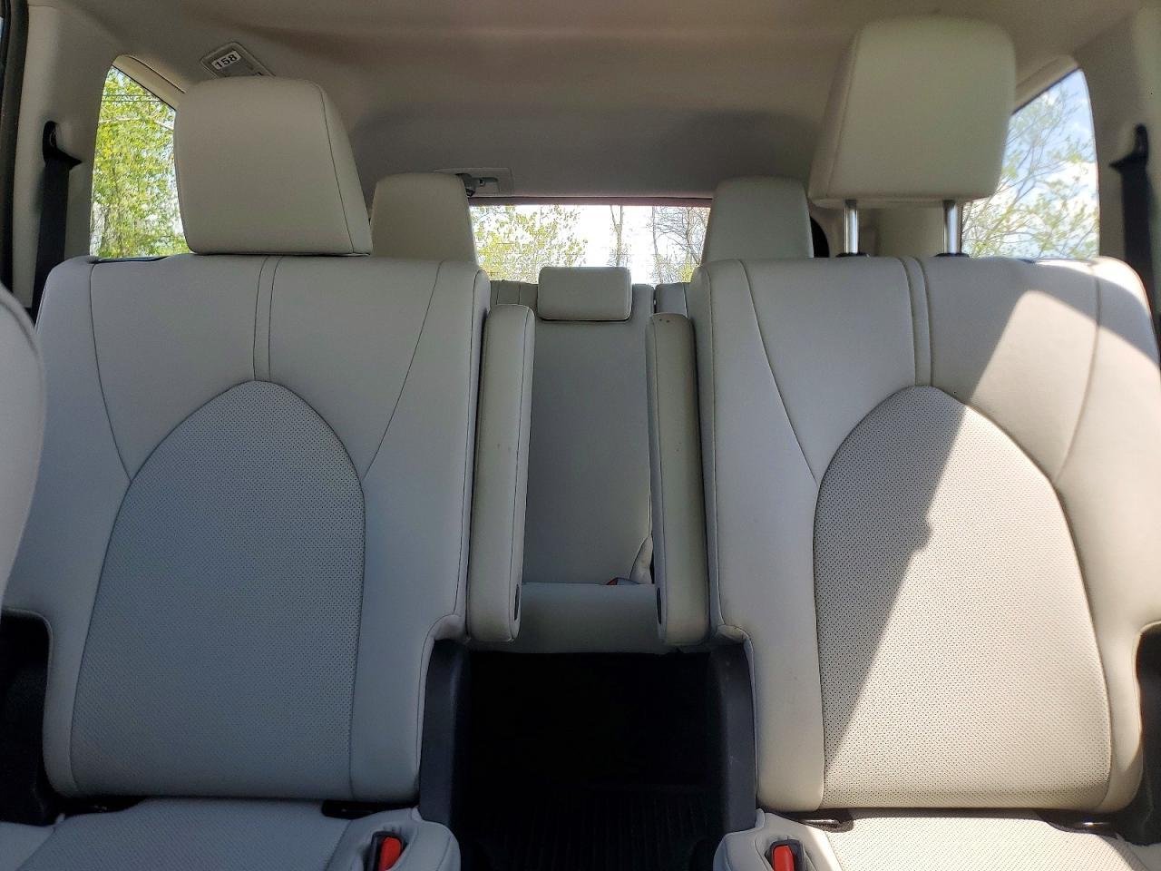 2025 TOYOTA GRAND HIGHLANDER HYBRID XLE — Фото 10 из 13