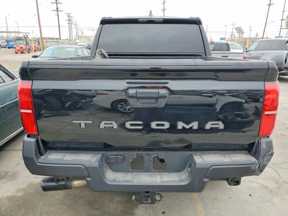 2025 TOYOTA TACOMA SR — Фото 6 из 12