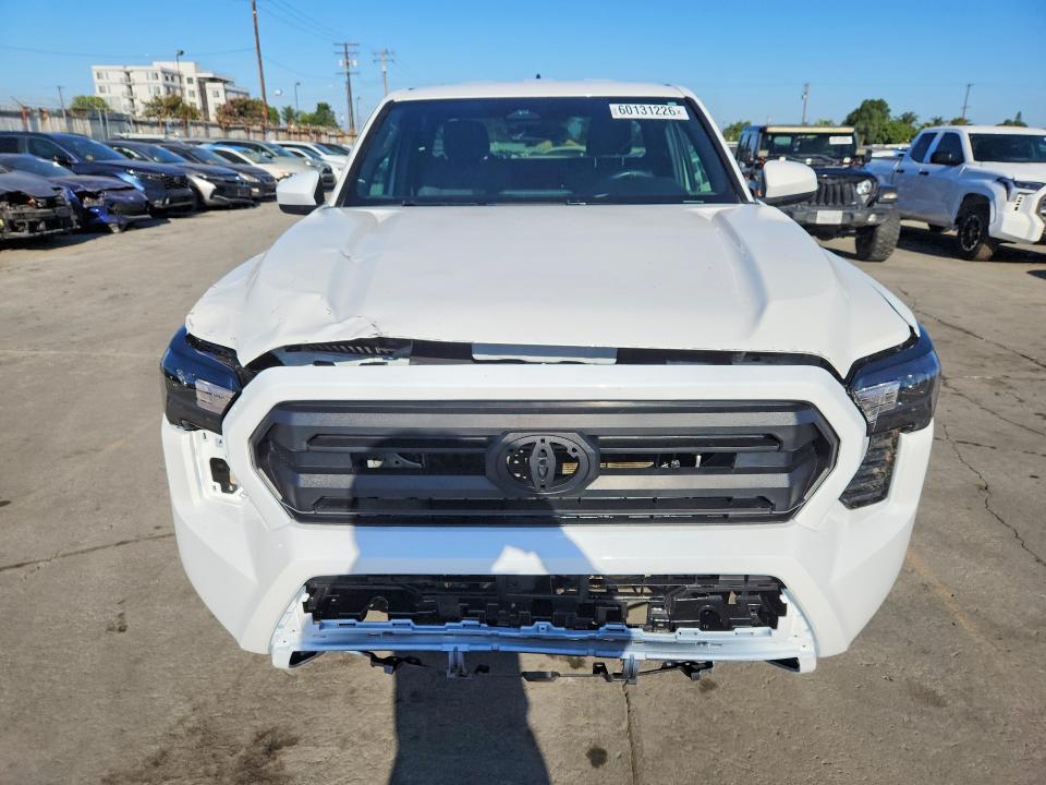 2025 TOYOTA TACOMA SR5 — Фото 5 из 12