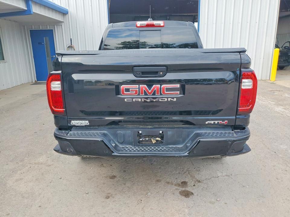 2024 GMC CANYON AT4 — Фото 6 из 13