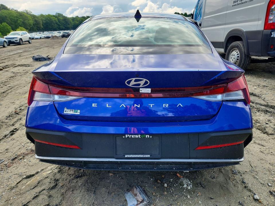 2024 HYUNDAI ELANTRA SEL — Фото 6 из 12