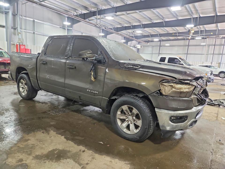 2024 RAM 1500 LARAMIE — Фото 4 из 12
